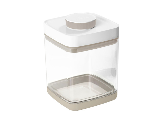 プラスチックの食品保存容器（真空容器）は店舗での利用にもおすすめ
